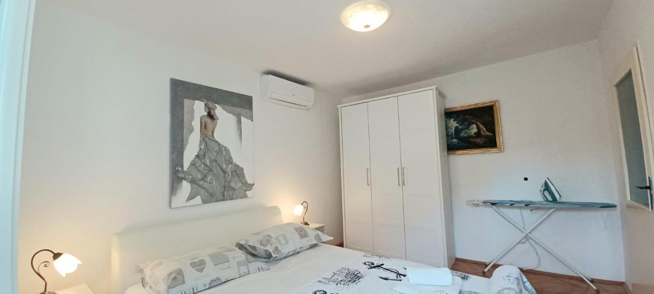 Apartament Apartman Perina Trogir Zewnętrze zdjęcie