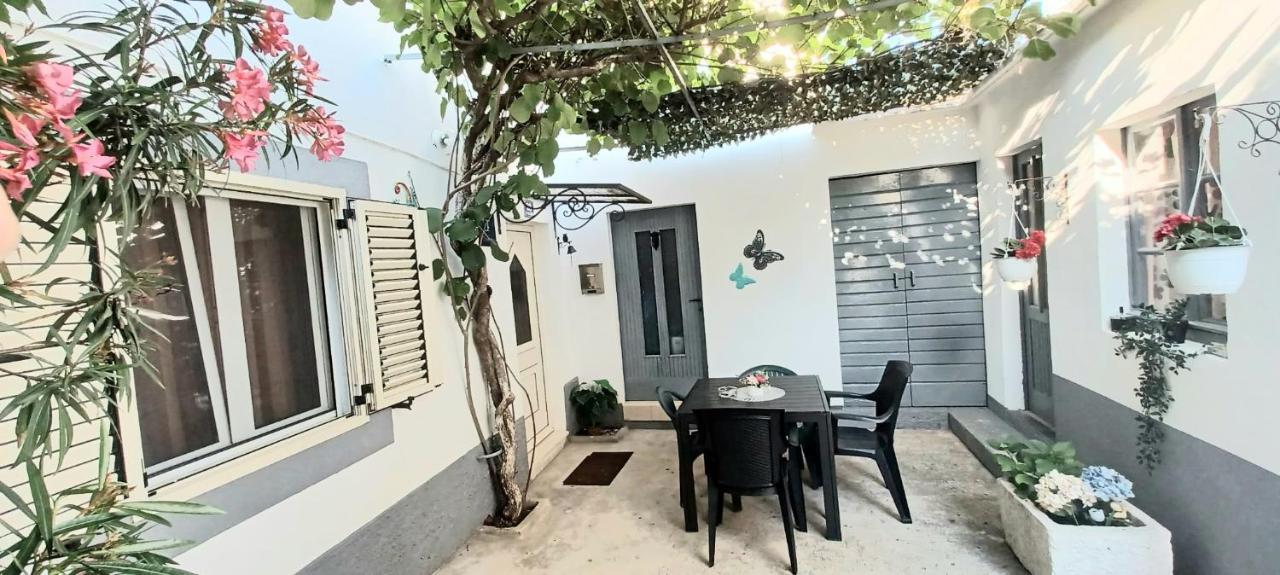 Apartament Apartman Perina Trogir Zewnętrze zdjęcie